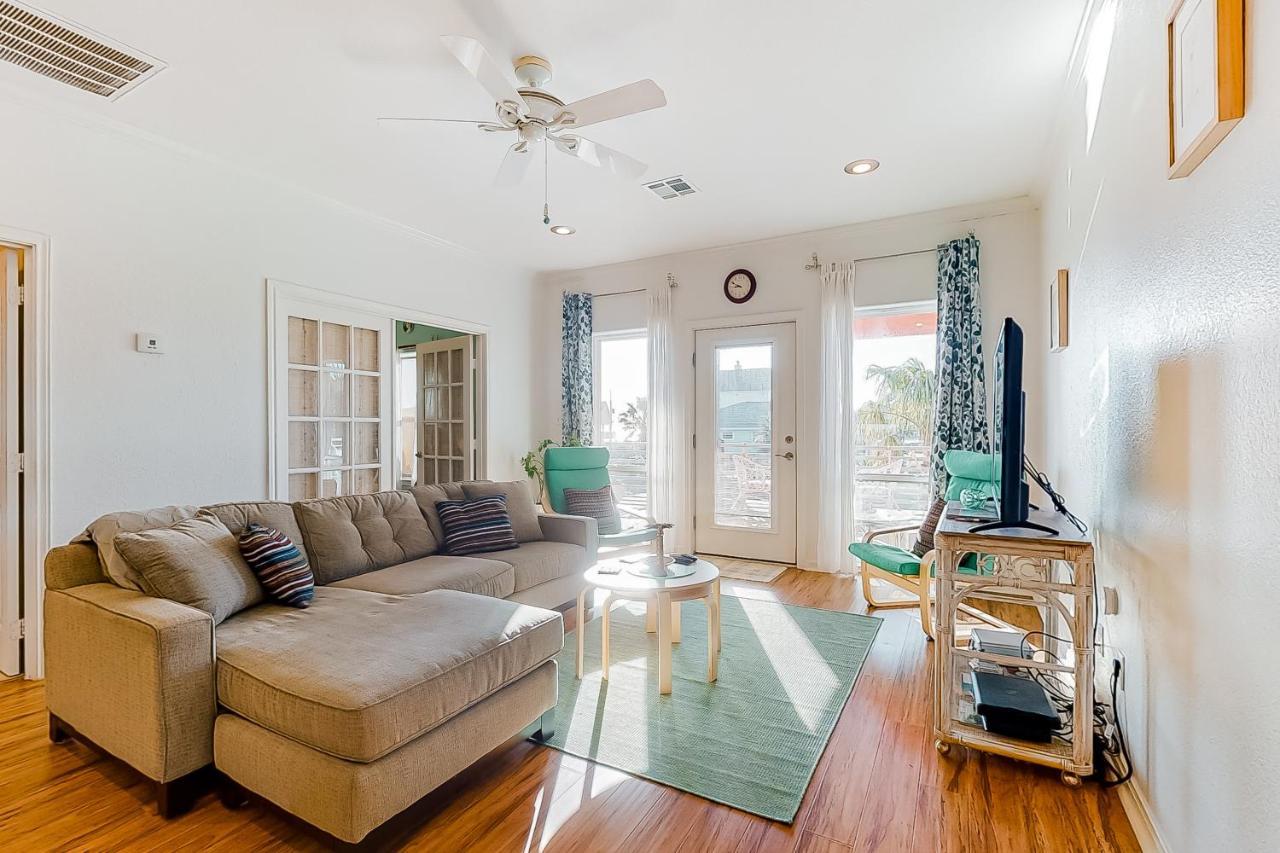 4 Palms Villa Bolivar Peninsula Bagian luar foto