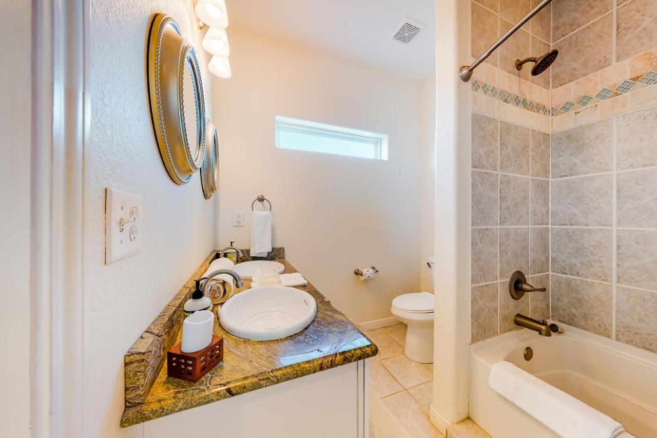 4 Palms Villa Bolivar Peninsula Bagian luar foto