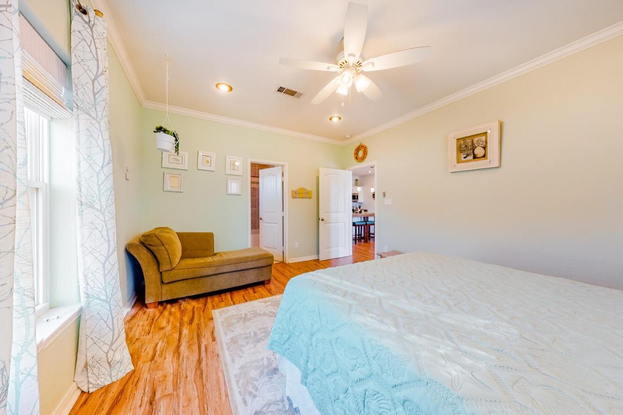 4 Palms Villa Bolivar Peninsula Bagian luar foto